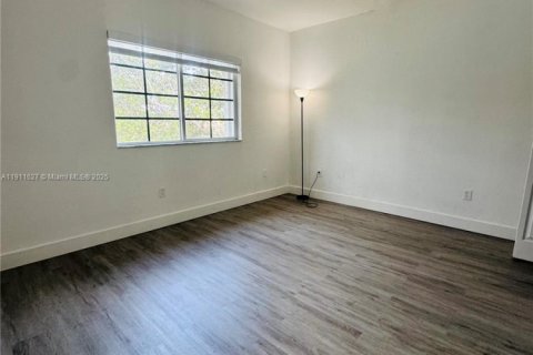 Copropriété à louer à Homestead, Floride: 3 chambres, 110.93 m2 № 1967983 - photo 6