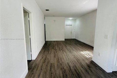 Copropriété à louer à Homestead, Floride: 3 chambres, 110.93 m2 № 1967983 - photo 10