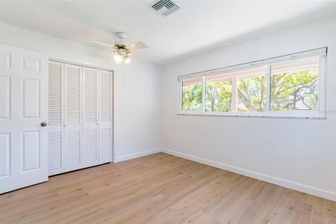 Casa en venta en Saint Petersburg, Florida, 2 dormitorios, 136.1 m2 № 1602236 - foto 23