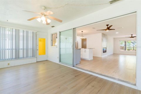 Casa en venta en Saint Petersburg, Florida, 2 dormitorios, 136.1 m2 № 1602236 - foto 20