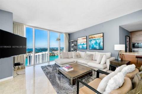 Condo in Miami, Florida, 2 bedrooms  № 2081110 - photo 4