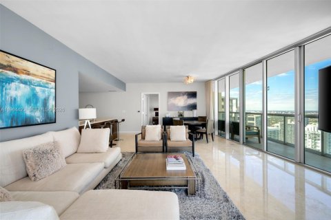 Condo in Miami, Florida, 2 bedrooms  № 2081110 - photo 6