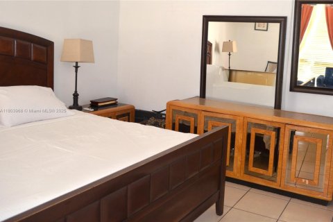 Copropriété à vendre à North Miami, Floride: 2 chambres, 99.41 m2 № 1979713 - photo 14