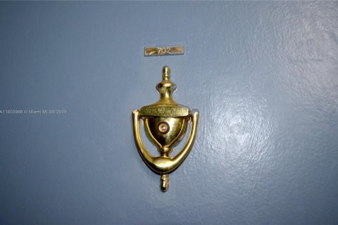 Copropriété à vendre à North Miami, Floride: 2 chambres, 99.41 m2 № 1979713 - photo 8