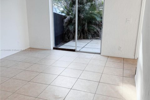 Copropriété à vendre à West Palm Beach, Floride: 2 chambres, 91.6 m2 № 1939023 - photo 3