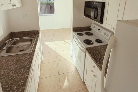 Copropriété à vendre à West Palm Beach, Floride: 2 chambres, 91.6 m2 № 1939023 - photo 9