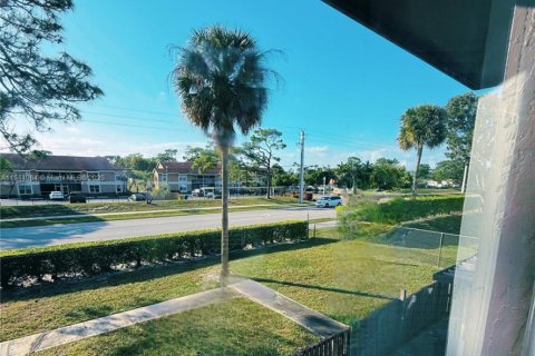 Copropriété à vendre à West Palm Beach, Floride: 2 chambres, 91.6 m2 № 1939023 - photo 1