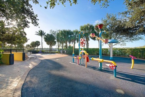 Снять в аренду кондоминиум в Палм-Бич-Гарденс, Флорида 2 спальни, 106.28м2, № 1923130 - фото 26