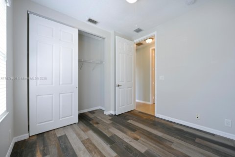 Снять в аренду кондоминиум в Палм-Бич-Гарденс, Флорида 2 спальни, 106.28м2, № 1923130 - фото 16