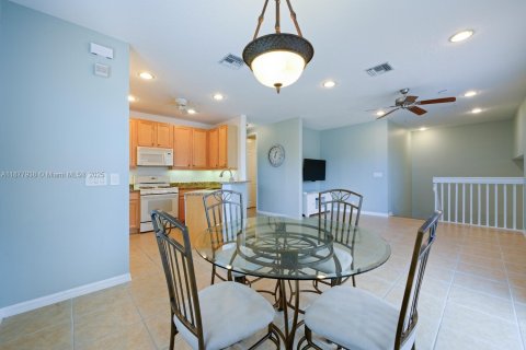 Снять в аренду кондоминиум в Палм-Бич-Гарденс, Флорида 2 спальни, 106.28м2, № 1923130 - фото 9