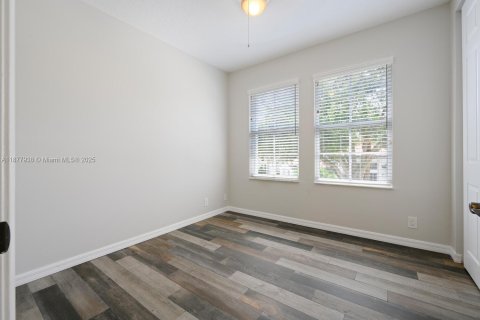 Снять в аренду кондоминиум в Палм-Бич-Гарденс, Флорида 2 спальни, 106.28м2, № 1923130 - фото 14