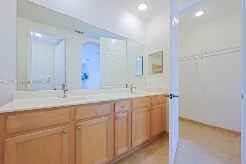 Снять в аренду кондоминиум в Палм-Бич-Гарденс, Флорида 2 спальни, 106.28м2, № 1923130 - фото 17