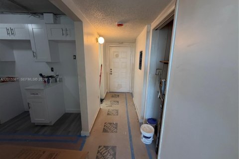 Copropriété à louer à Hialeah, Floride: 1 chambre, 39.86 m2 № 2085602 - photo 8