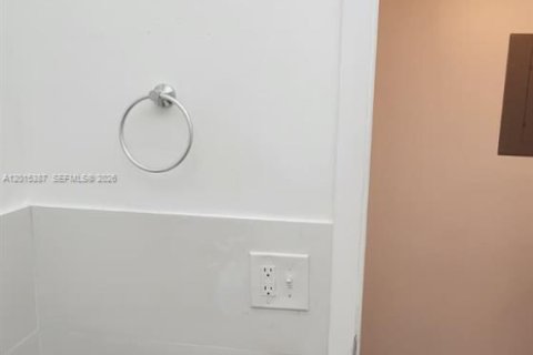 Copropriété à louer à Hialeah, Floride: 1 chambre, 39.86 m2 № 2085602 - photo 10