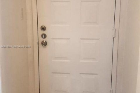 Copropriété à louer à Hialeah, Floride: 1 chambre, 39.86 m2 № 2085602 - photo 11