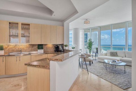 Condominio en venta en Miami Beach, Florida, 2 dormitorios, 148.18 m2 № 1874468 - foto 9