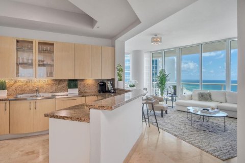 Condominio en venta en Miami Beach, Florida, 2 dormitorios, 148.18 m2 № 1874468 - foto 28