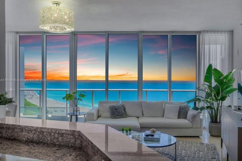 Condominio en venta en Miami Beach, Florida, 2 dormitorios, 148.18 m2 № 1874468 - foto 2