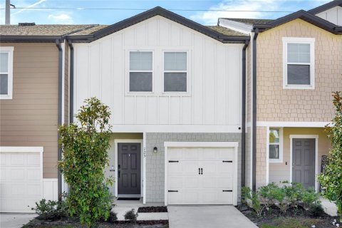 Adosado en venta en Davenport, Florida, 3 dormitorios, 137.5 m2 № 1717435 - foto 1