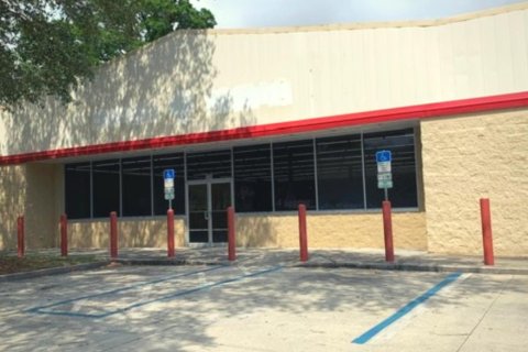 Shop in Pensacola, Florida 692.21 sq.m. № 558095