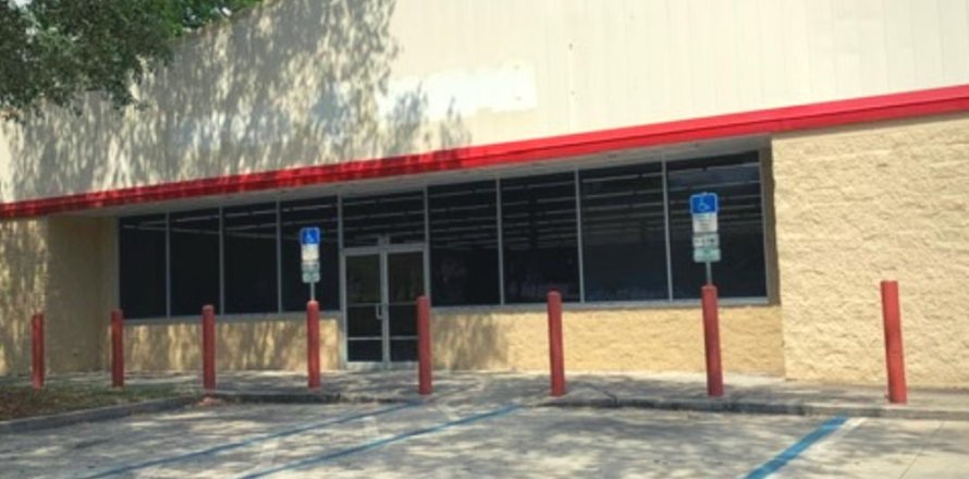 Shop in Pensacola, Florida 692.21 sq.m. № 558095