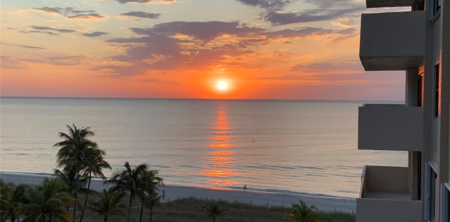 Condominio en Fort Lauderdale, Florida, 3 dormitorios  № 1068495