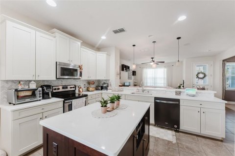 Casa en venta en Orlando, Florida, 4 dormitorios, 222.04 m2 № 1602452 - foto 17