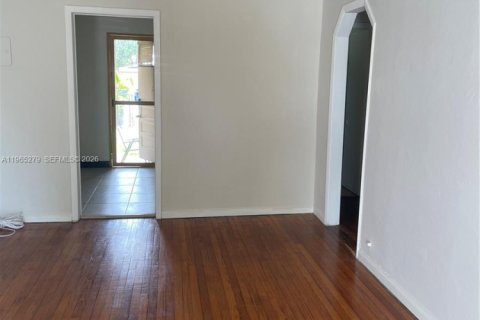 Immobilier commercial à vendre à Hollywood, Floride: 102.94 m2 № 2081188 - photo 3
