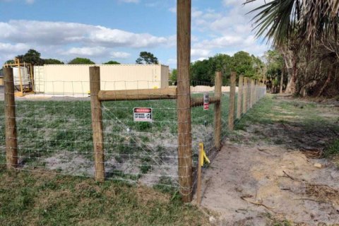 Commercial property in Okeechobee, Florida № 2178513 - photo 14