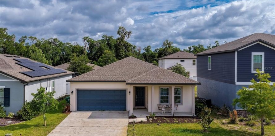 Villa ou maison à DeLand, Floride 3 chambres, 151.99 m2 № 2148151