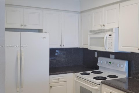 Copropriété à vendre à Hollywood, Floride: 54.81 m2 № 2194028 - photo 3