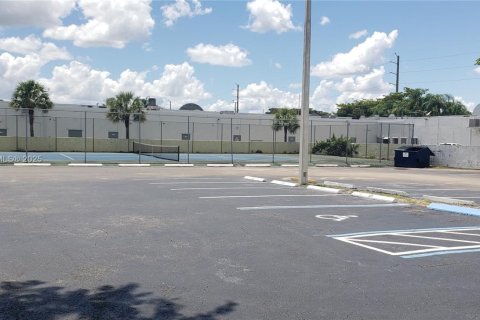 Купить кондоминиум в Майами, Флорида 2 спальни, 70.88м2, № 1957201 - фото 20