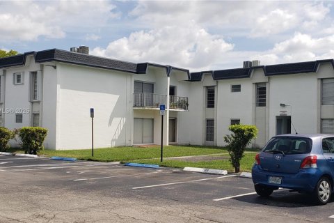 Купить кондоминиум в Майами, Флорида 2 спальни, 70.88м2, № 1957201 - фото 29