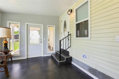 Appartement à louer à Fort Myers, Floride: 2 chambres, 130.06 m2 № 2411565 - photo 5