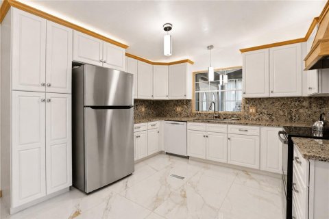 Appartement à louer à Fort Myers, Floride: 2 chambres, 130.06 m2 № 2411565 - photo 15