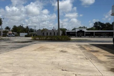 Propiedad comercial en venta en Oakland Park, Florida № 1957550 - foto 18