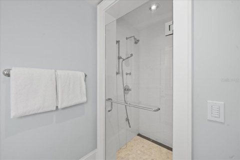 House in Melbourne Beach, Florida 3 bedrooms, 317.73 sq.m. № 1901991 - photo 21