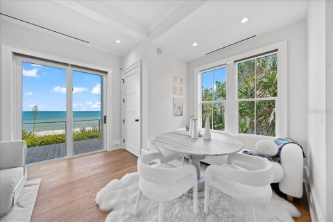 House in Melbourne Beach, Florida 3 bedrooms, 317.73 sq.m. № 1901991 - photo 9