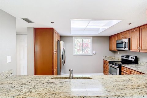 Condo in Orlando, Florida, 4 bedrooms  № 1531153 - photo 14