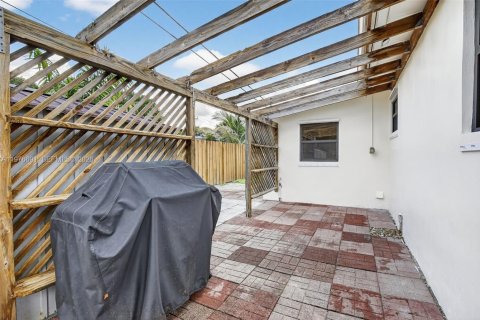 Villa ou maison à vendre à Plantation, Floride: 2 chambres, 151.62 m2 № 2044642 - photo 27