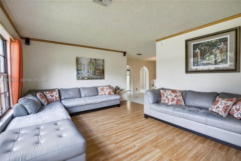 Villa ou maison à vendre à Plantation, Floride: 2 chambres, 151.62 m2 № 2044642 - photo 6