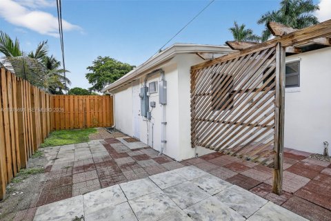 Villa ou maison à vendre à Plantation, Floride: 2 chambres, 151.62 m2 № 2044642 - photo 25