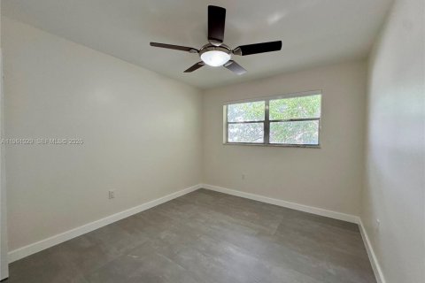 Copropriété à louer à Miami, Floride: 2 chambres, 76.64 m2 № 2021837 - photo 12