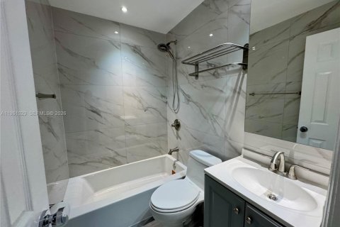 Copropriété à louer à Miami, Floride: 2 chambres, 76.64 m2 № 2021837 - photo 13