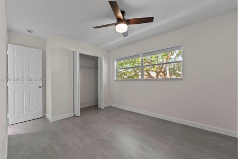 Condominio en alquiler en Miami, Florida, 2 dormitorios, 76.64 m2 № 2021837 - foto 18