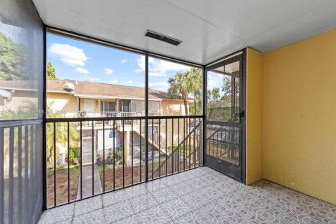 Condominio en alquiler en Miami, Florida, 2 dormitorios, 76.64 m2 № 2021837 - foto 21