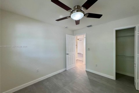 Copropriété à louer à Miami, Floride: 2 chambres, 76.64 m2 № 2021837 - photo 11