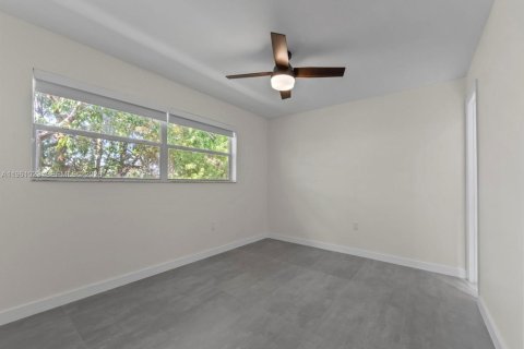 Condominio en alquiler en Miami, Florida, 2 dormitorios, 76.64 m2 № 2021837 - foto 17