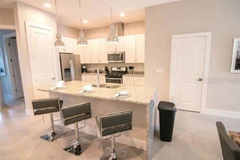 Touwnhouse à vendre à Kissimmee, Floride: 4 chambres, 167.6 m2 № 2233042 - photo 3