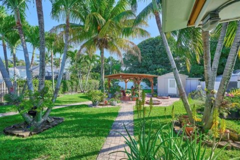 Immobilier commercial à vendre à Lantana, Floride: 74.32 m2 № 2338623 - photo 4